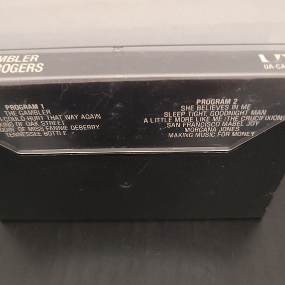 Kenny Rogers Cassette - Picture 2 of 4